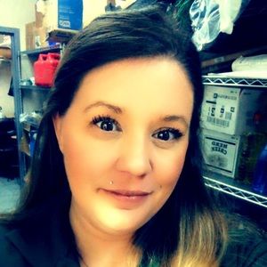 Meet your Posher, Amanda jo